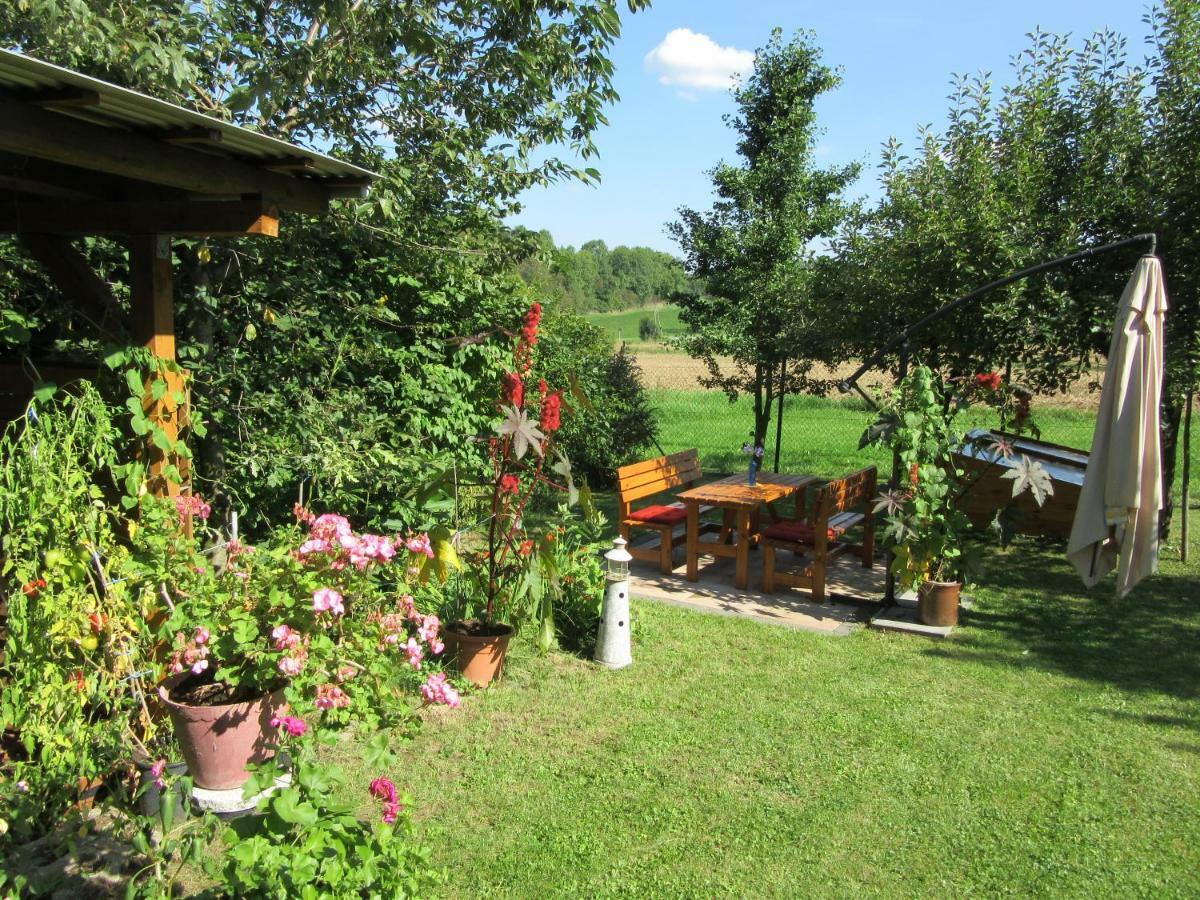 Feriendomizil Taupadel Apartment Burgel  Bagian luar foto